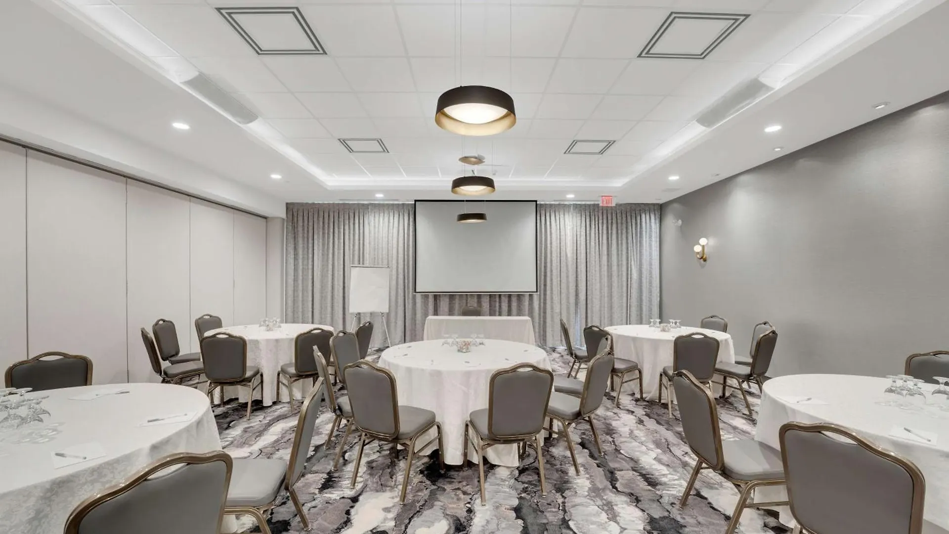 Hilton Garden Inn Toronto/Brampton Hotel