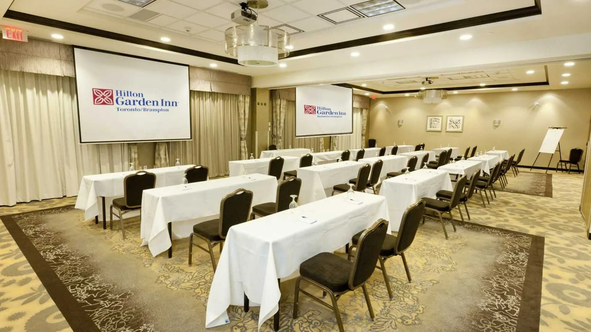 Hilton Garden Inn Toronto/Brampton 3*, Brampton