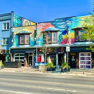 Gasthuis The Only Backpacker's (adults Only), Toronto